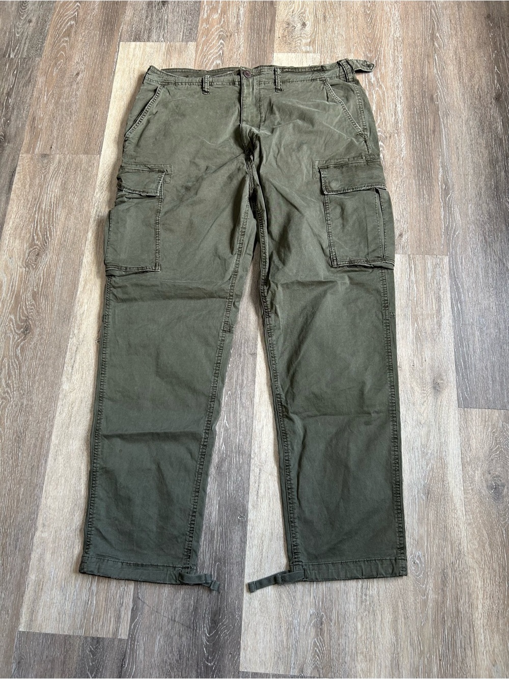American Eagle Outfitters Olive Cargo Pants
